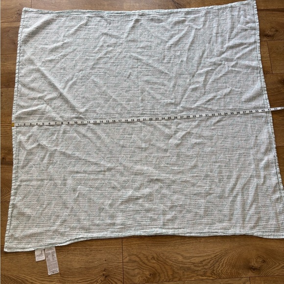 aden + anais Cotton Muslin Swaddle Blanket - Picture 9 of 10